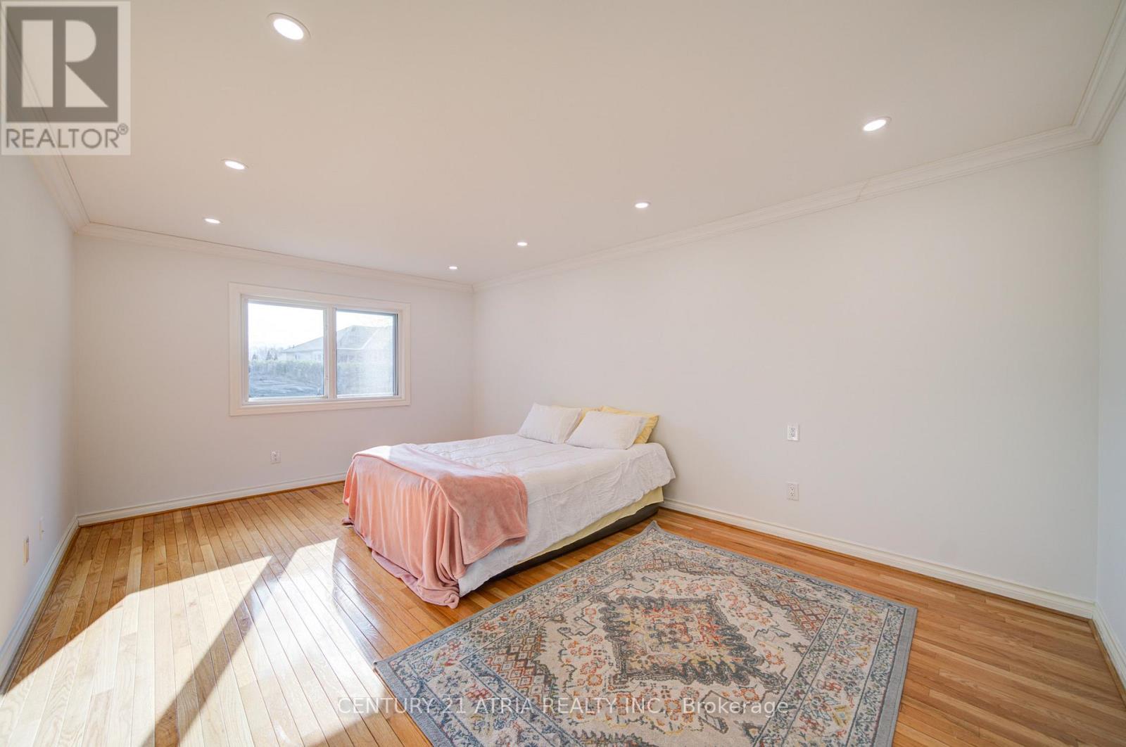 64 Craigleith Crescent, Richmond Hill, Ontario  L4E 2S4 - Photo 17 - N12964328