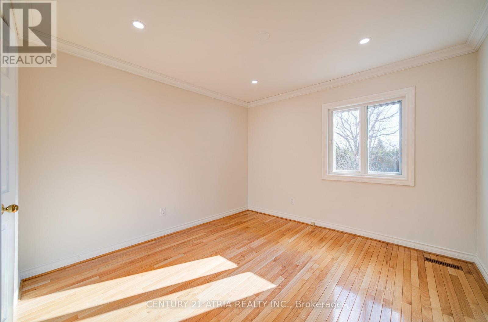 64 Craigleith Crescent, Richmond Hill, Ontario  L4E 2S4 - Photo 22 - N12964328