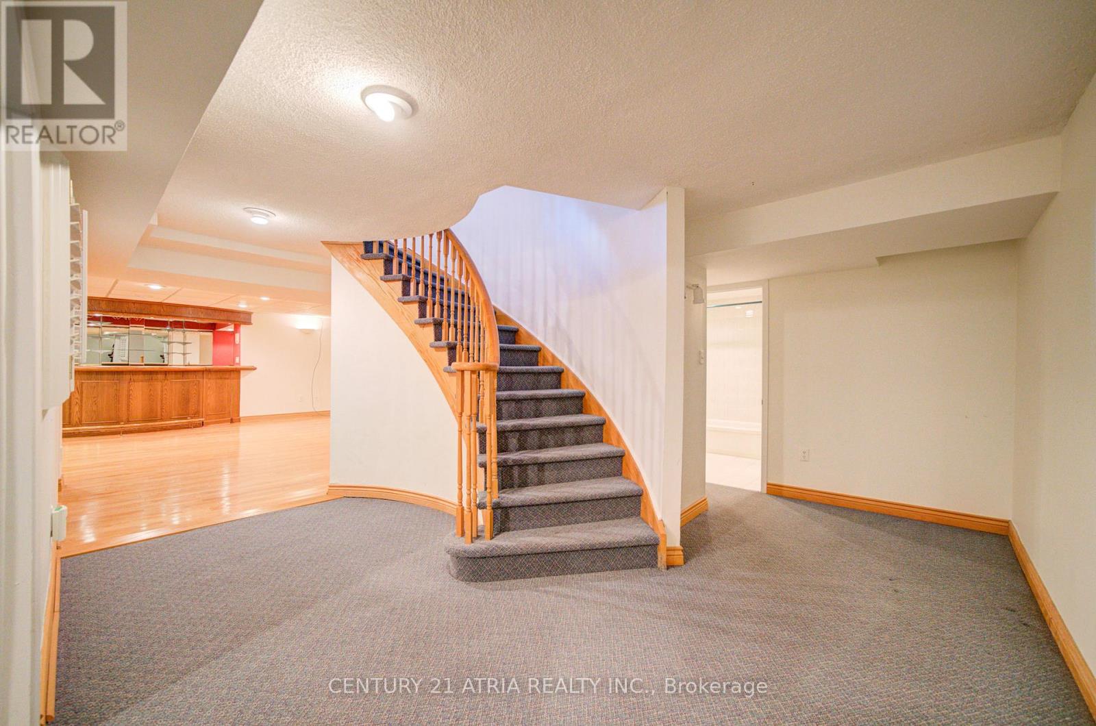 64 Craigleith Crescent, Richmond Hill, Ontario  L4E 2S4 - Photo 24 - N12964328