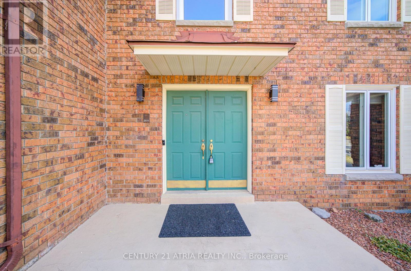 64 Craigleith Crescent, Richmond Hill, Ontario  L4E 2S4 - Photo 3 - N12964328