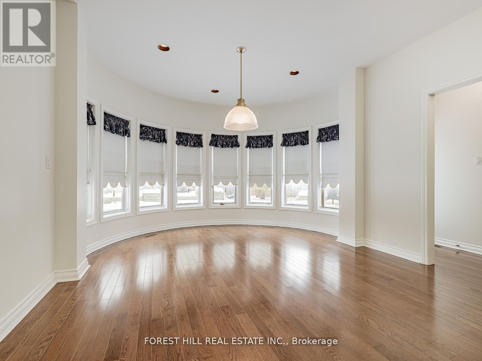 17 Dunloe Road, Richmond Hill, Ontario  L4B 2H6 - Photo 16 - N12964492