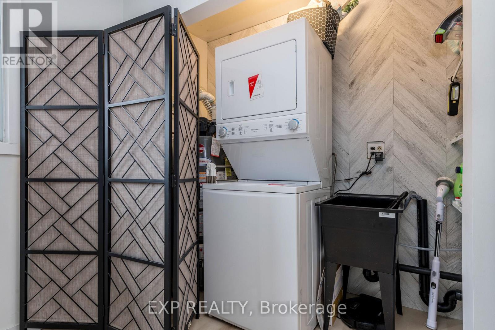 678 Rose Lane, Innisfil, Ontario  L9S 2H5 - Photo 15 - N12964538