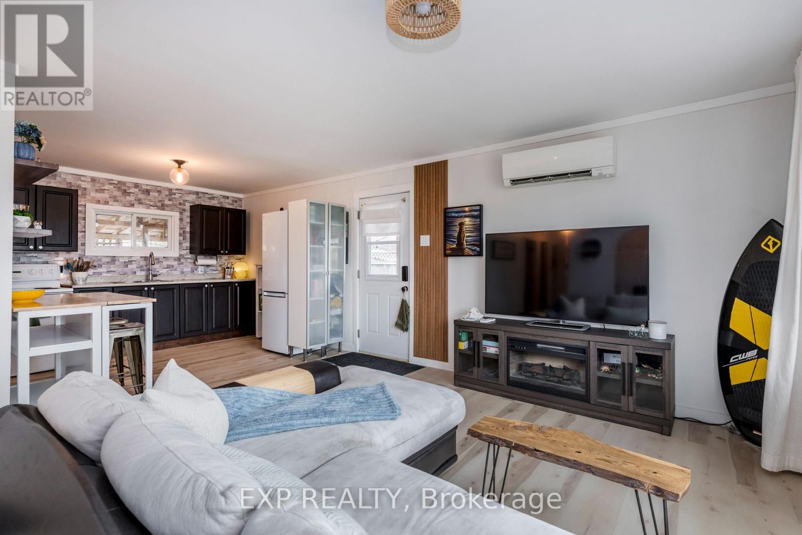 678 Rose Lane, Innisfil, Ontario  L9S 2H5 - Photo 6 - N12964538