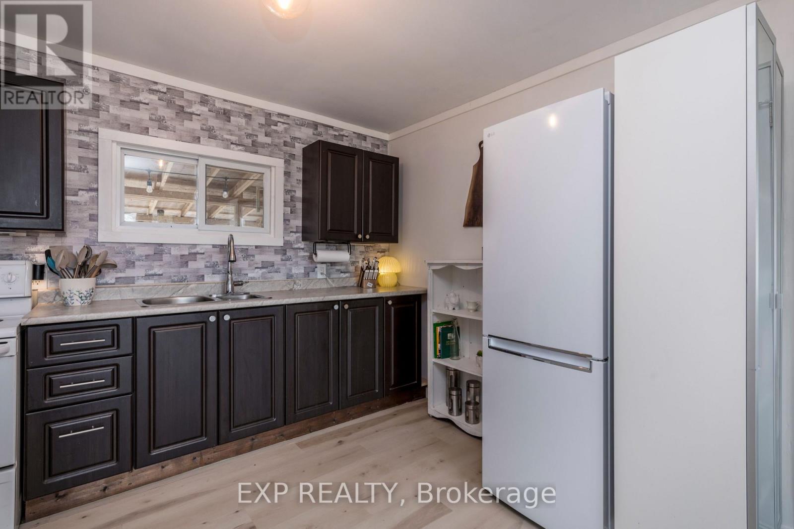 678 Rose Lane, Innisfil, Ontario  L9S 2H5 - Photo 7 - N12964538