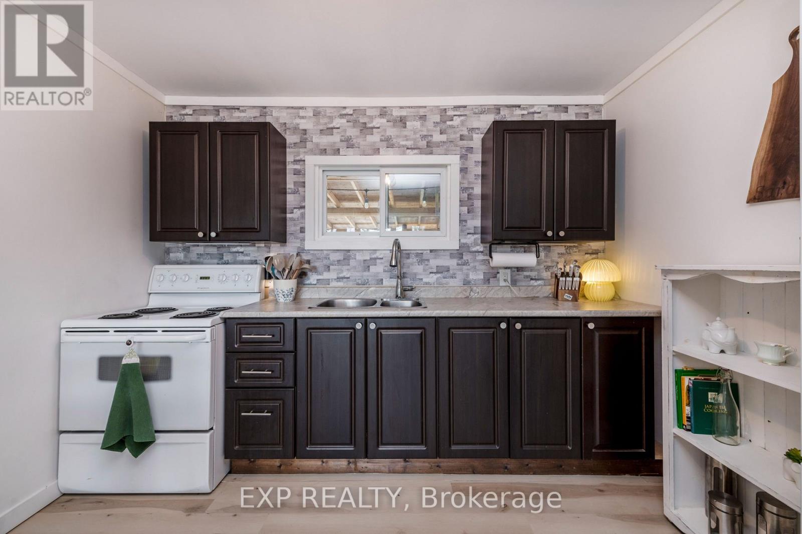 678 Rose Lane, Innisfil, Ontario  L9S 2H5 - Photo 8 - N12964538