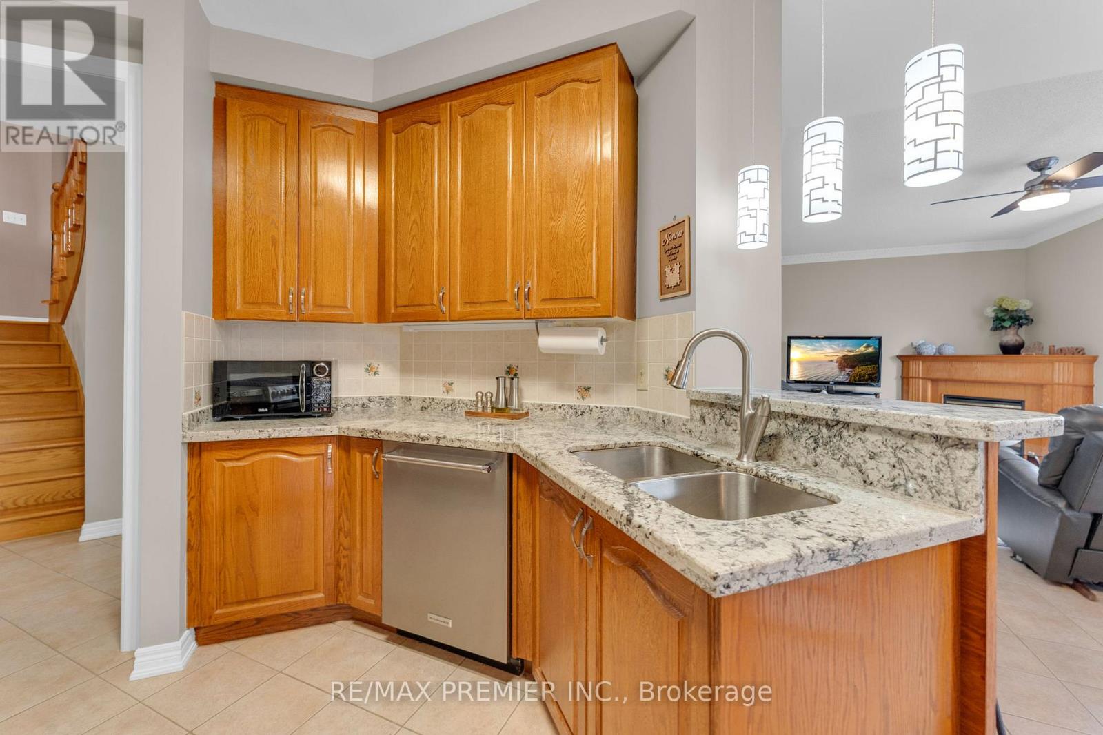 9 Oland Drive, Vaughan (Vellore Village), Ontario  L4H 2H3 - Photo 12 - N12964550