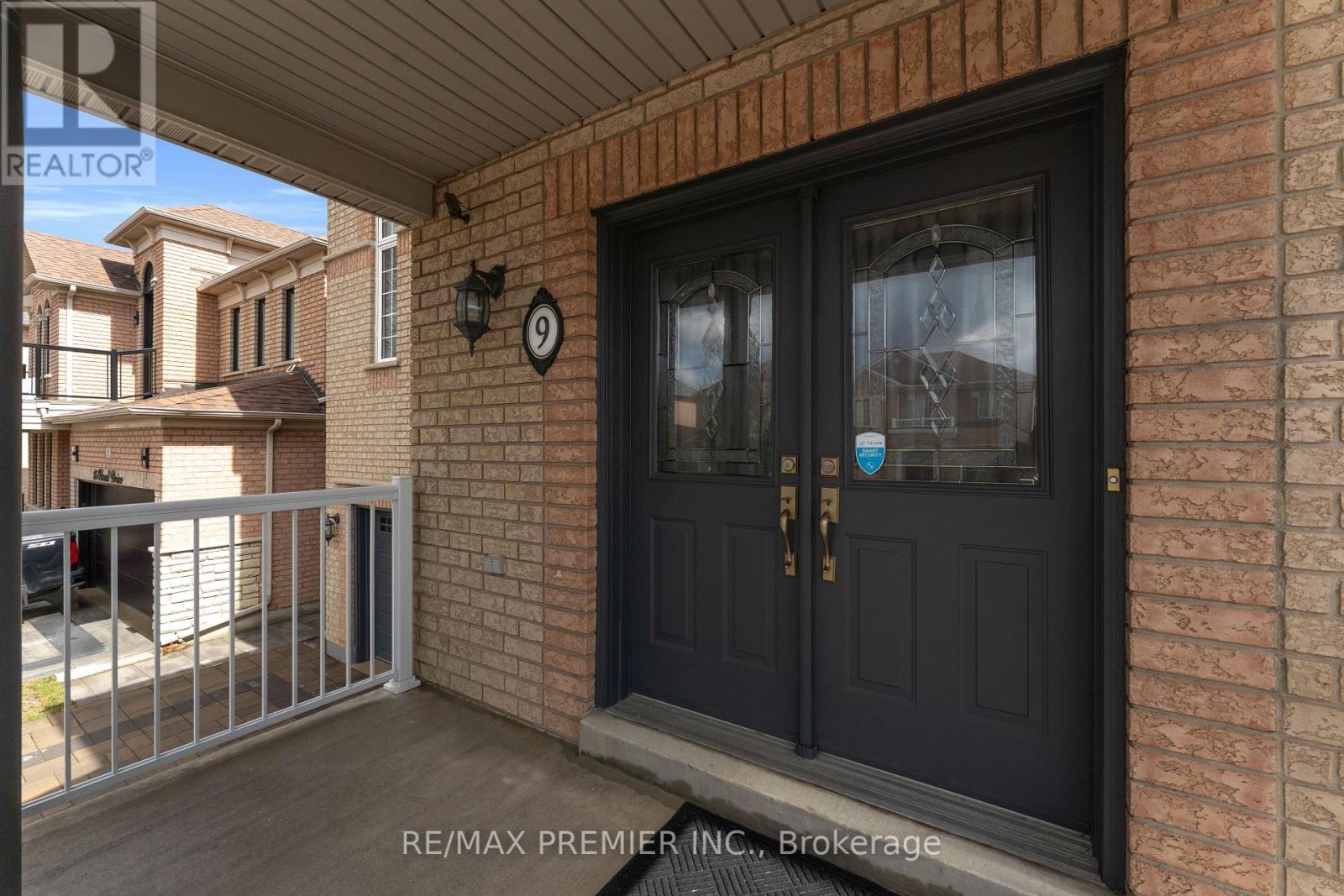 9 Oland Drive, Vaughan (Vellore Village), Ontario  L4H 2H3 - Photo 2 - N12964550