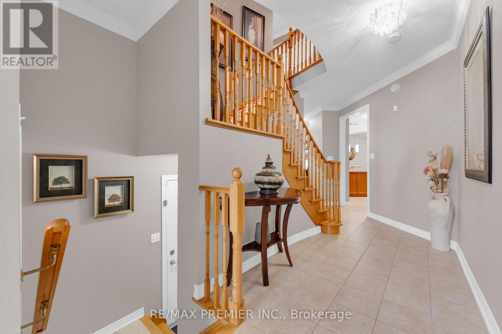 9 Oland Drive, Vaughan (Vellore Village), Ontario  L4H 2H3 - Photo 4 - N12964550