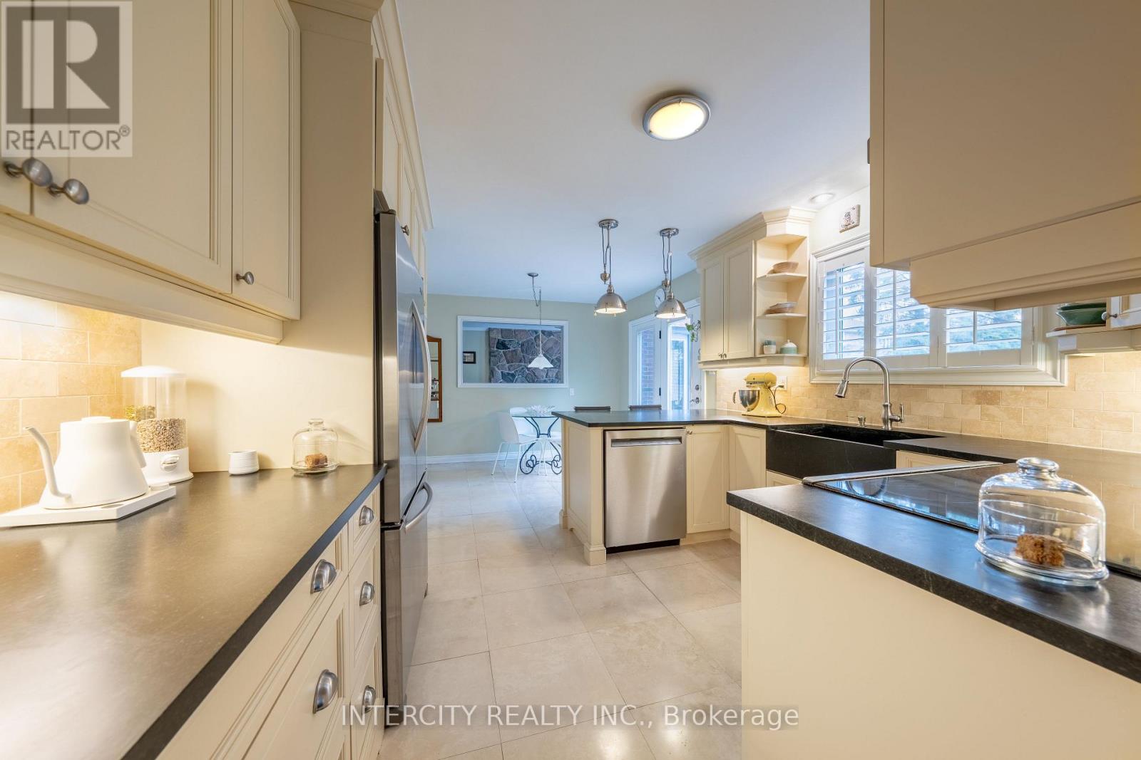 131 Torran Road, Vaughan, Ontario  L4L 3B4 - Photo 8 - N12964582