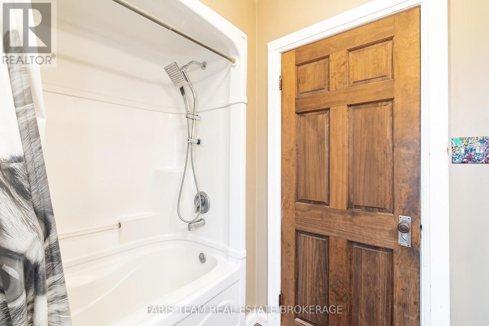 1417 Maple Way, Innisfil, Ontario  L0L 1C0 - Photo 22 - N12964634