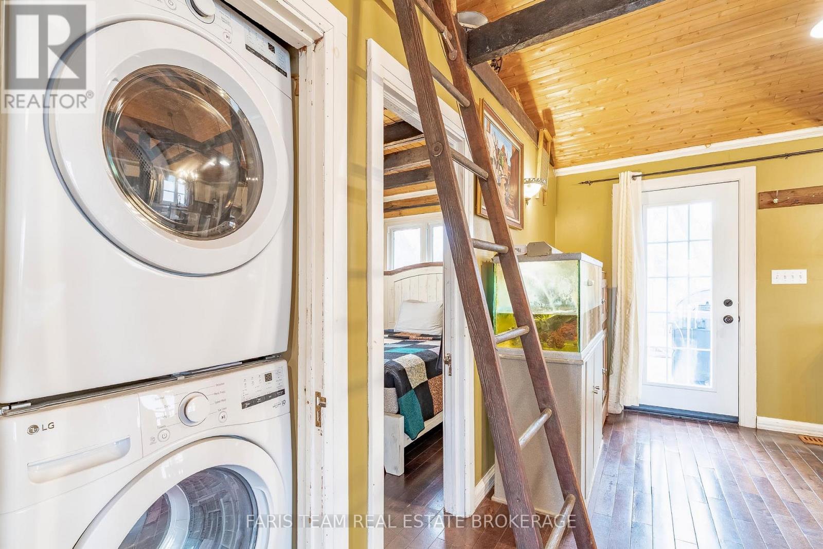 1417 Maple Way, Innisfil, Ontario  L0L 1C0 - Photo 23 - N12964634