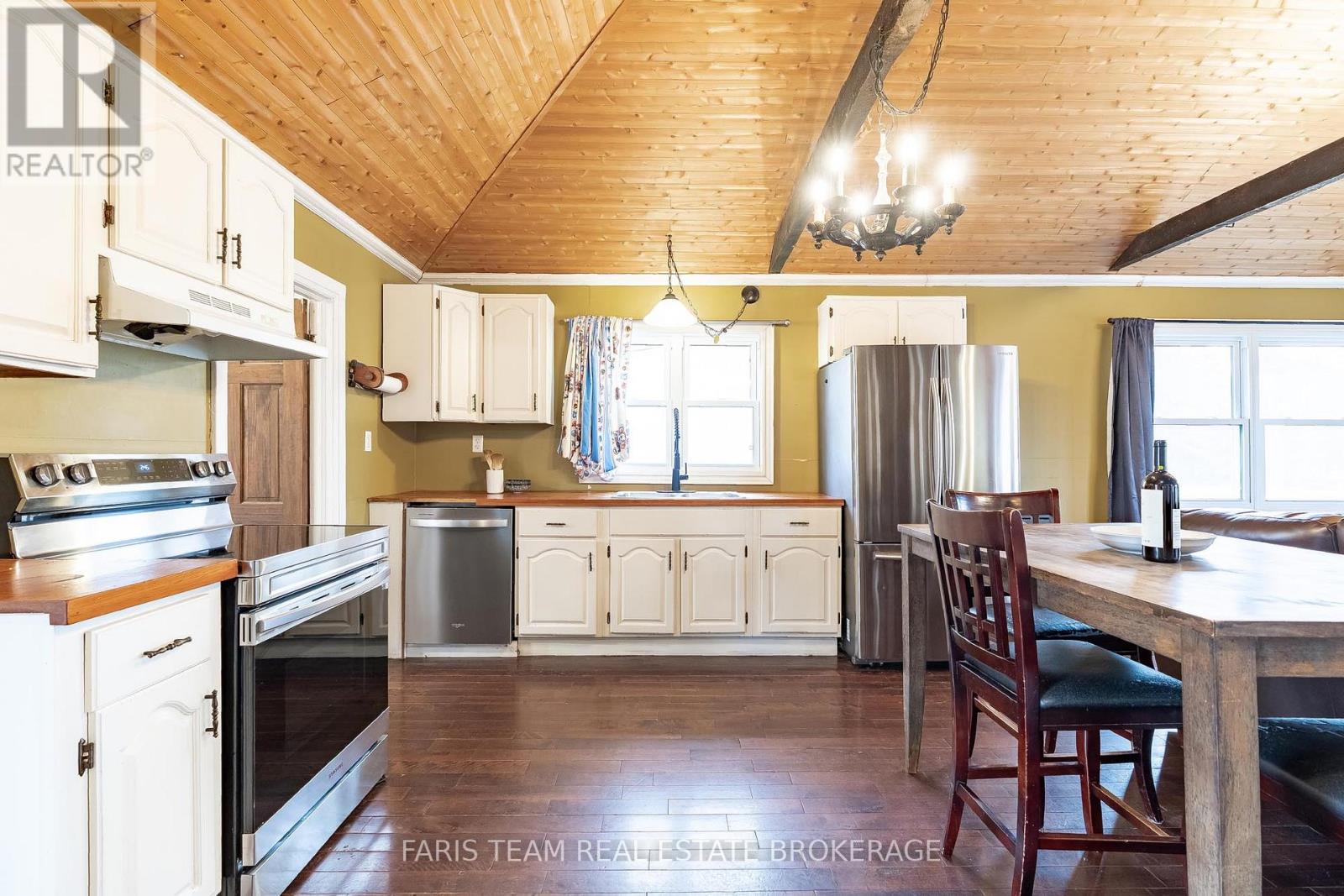 1417 Maple Way, Innisfil, Ontario  L0L 1C0 - Photo 4 - N12964634