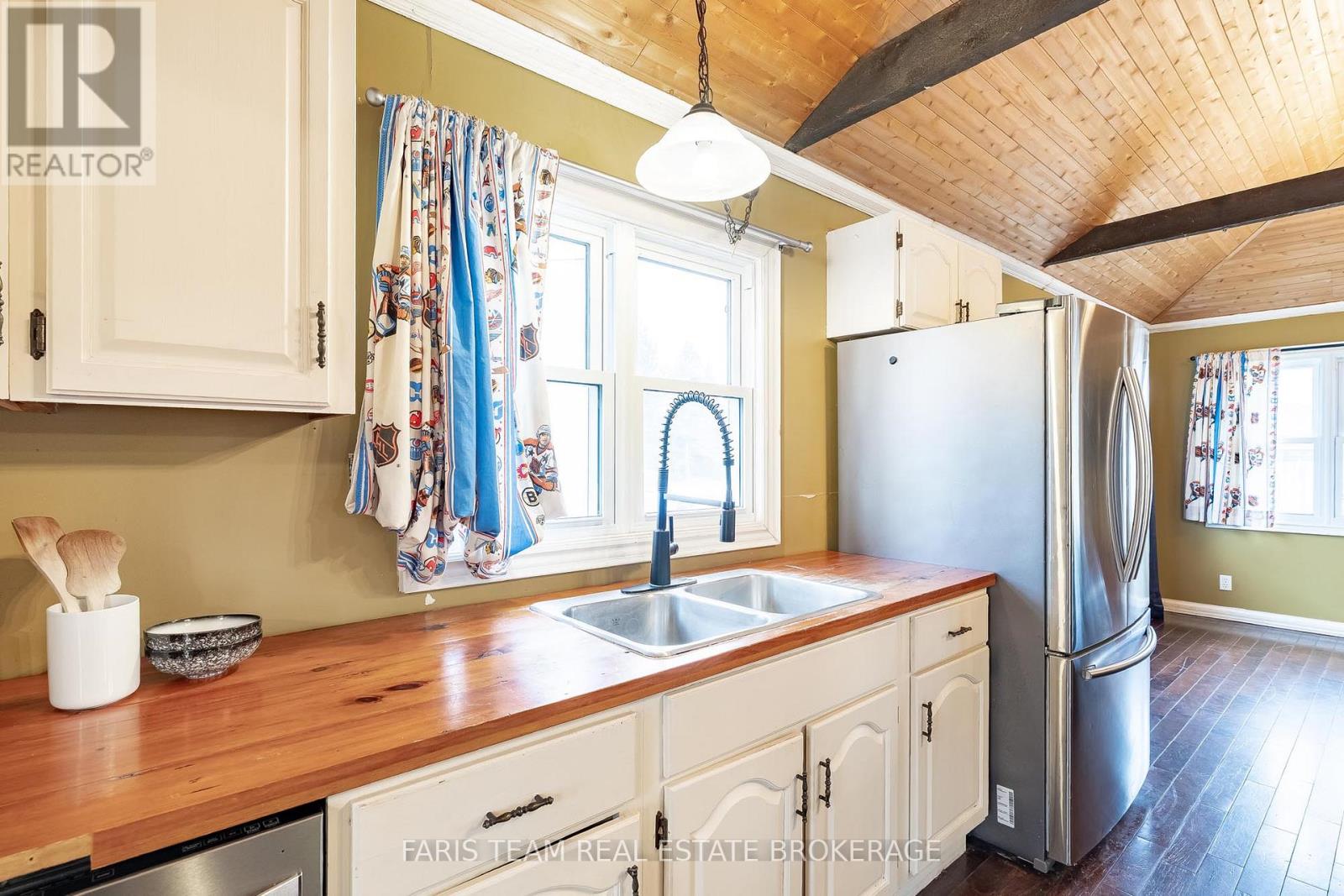 1417 Maple Way, Innisfil, Ontario  L0L 1C0 - Photo 7 - N12964634