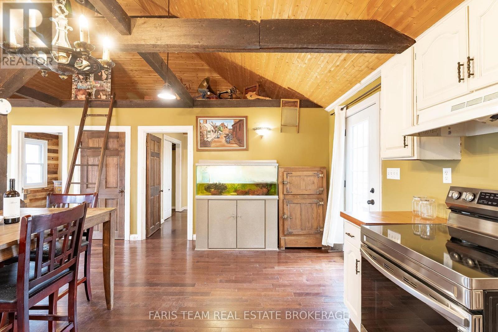 1417 Maple Way, Innisfil, Ontario  L0L 1C0 - Photo 9 - N12964634