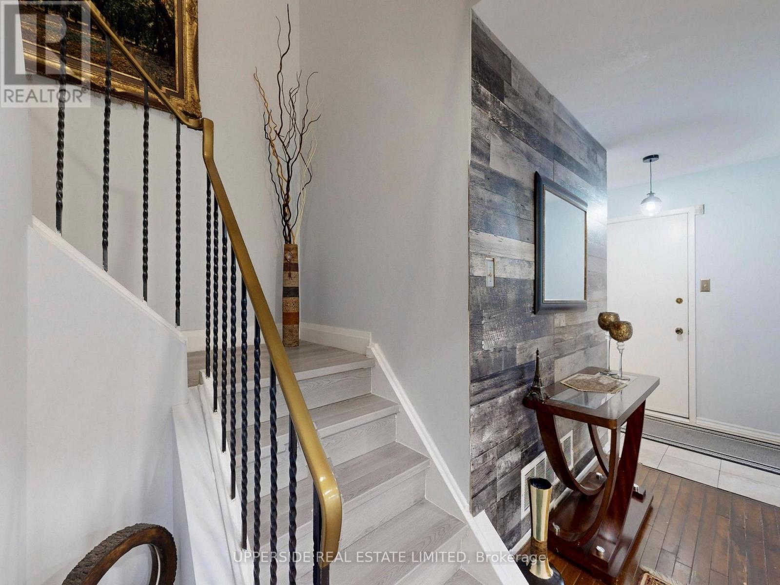 64 Colleen Street, Vaughan (Crestwood-Springfarm-Yorkhill), Ontario  L4J 5G6 - Photo 13 - N12964644