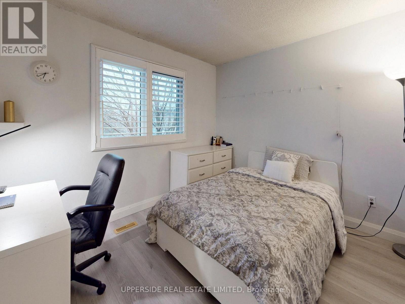 64 Colleen Street, Vaughan (Crestwood-Springfarm-Yorkhill), Ontario  L4J 5G6 - Photo 21 - N12964644