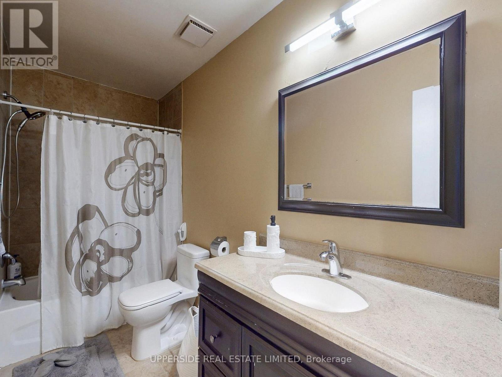64 Colleen Street, Vaughan (Crestwood-Springfarm-Yorkhill), Ontario  L4J 5G6 - Photo 22 - N12964644