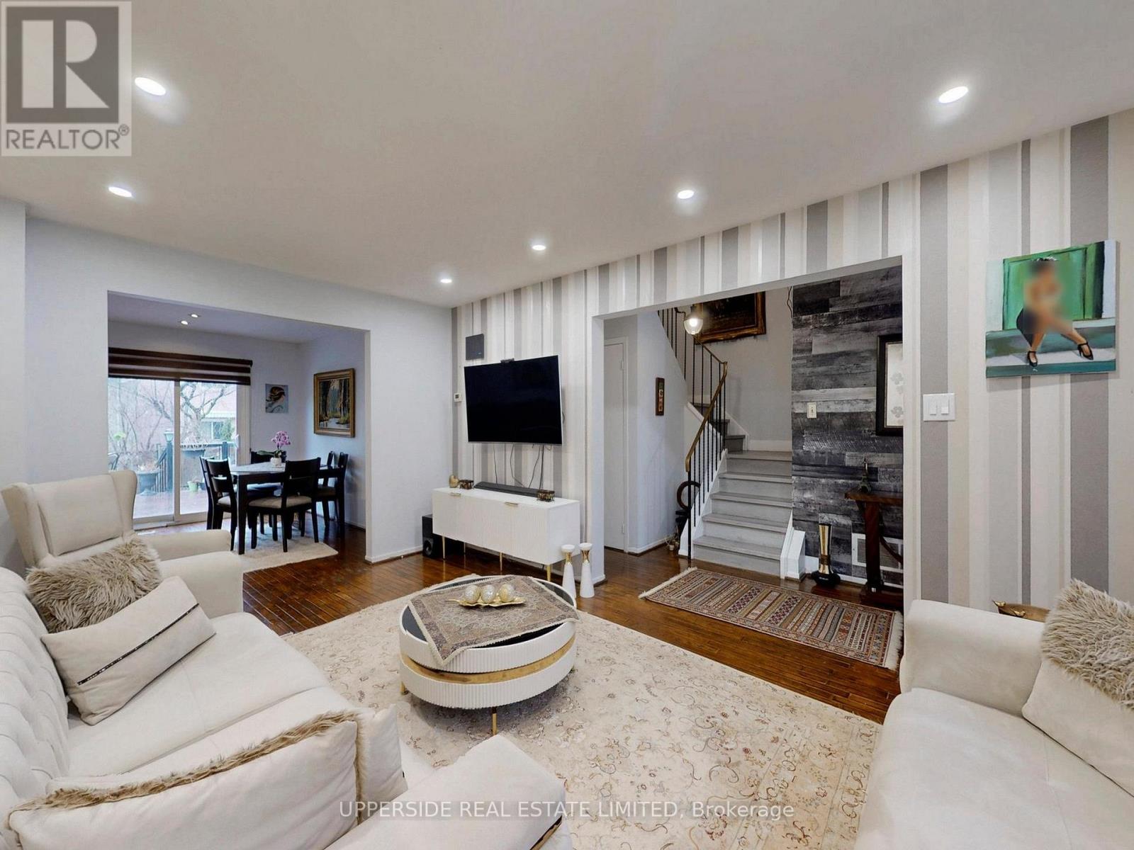 64 Colleen Street, Vaughan (Crestwood-Springfarm-Yorkhill), Ontario  L4J 5G6 - Photo 5 - N12964644