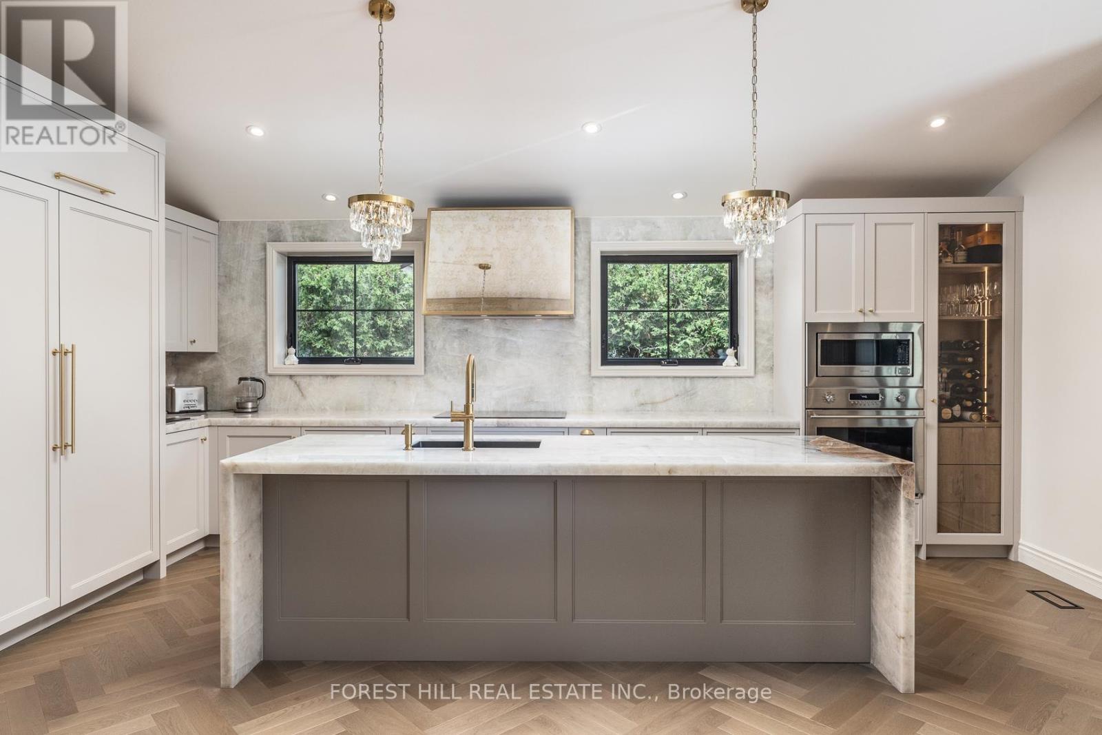 Upper - 596 Woodbridge Avenue, Vaughan, Ontario  L4L 2T7 - Photo 5 - N12964650