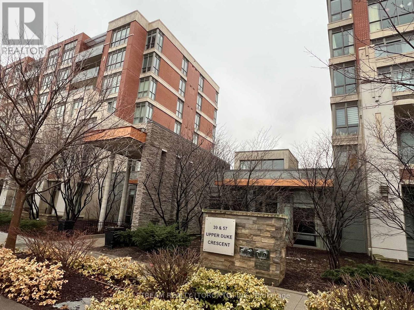 423 - 39 UPPER DUKE CRESCENT, Markham, Ontario