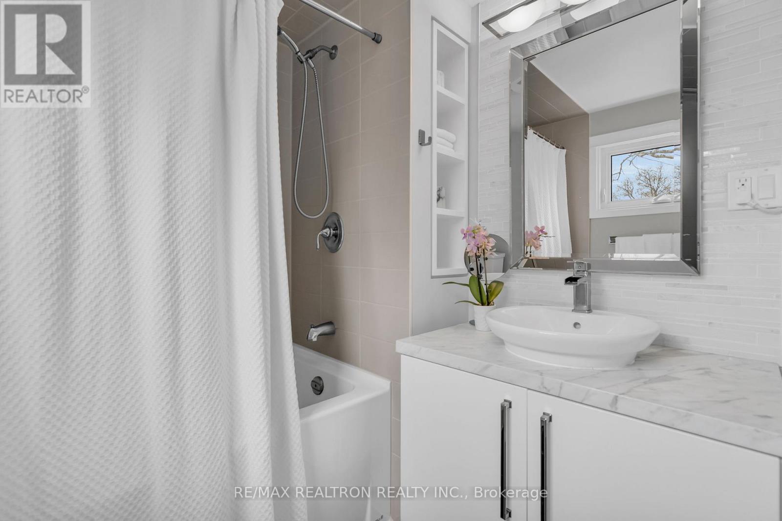 1785 Mount Albert Road, East Gwillimbury, Ontario  L0G 1V0 - Photo 13 - N12964708