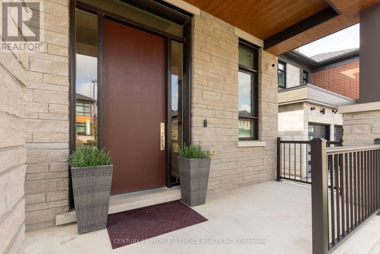 140 Wainfleet Crescent, Vaughan, Ontario L4L 1A6 - Photo 3 - N12964740