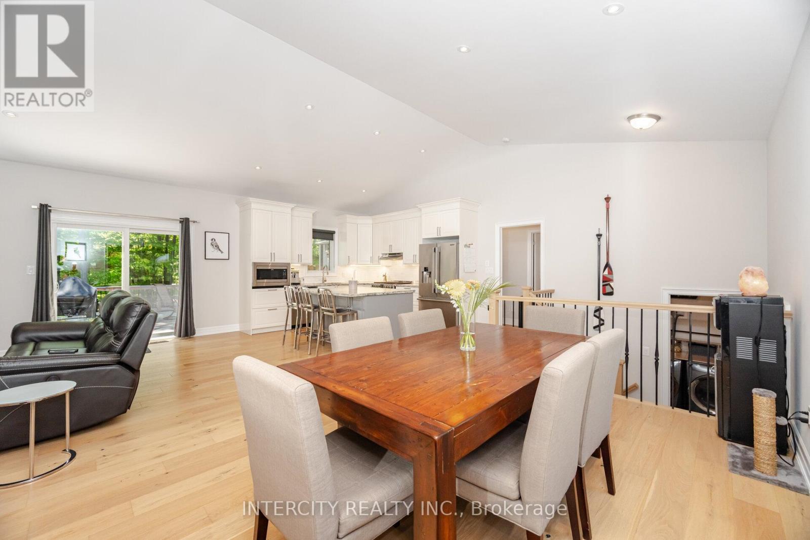 41 Tall Pines Drive, Tiny, Ontario  L9M 0H4 - Photo 11 - S12964408