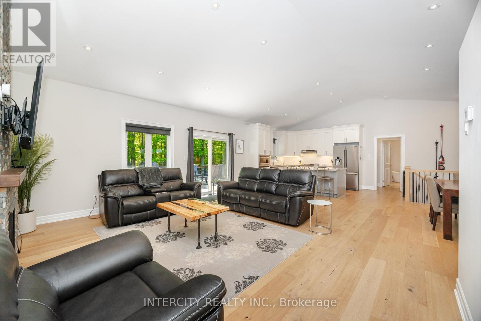 41 Tall Pines Drive, Tiny, Ontario  L9M 0H4 - Photo 9 - S12964408