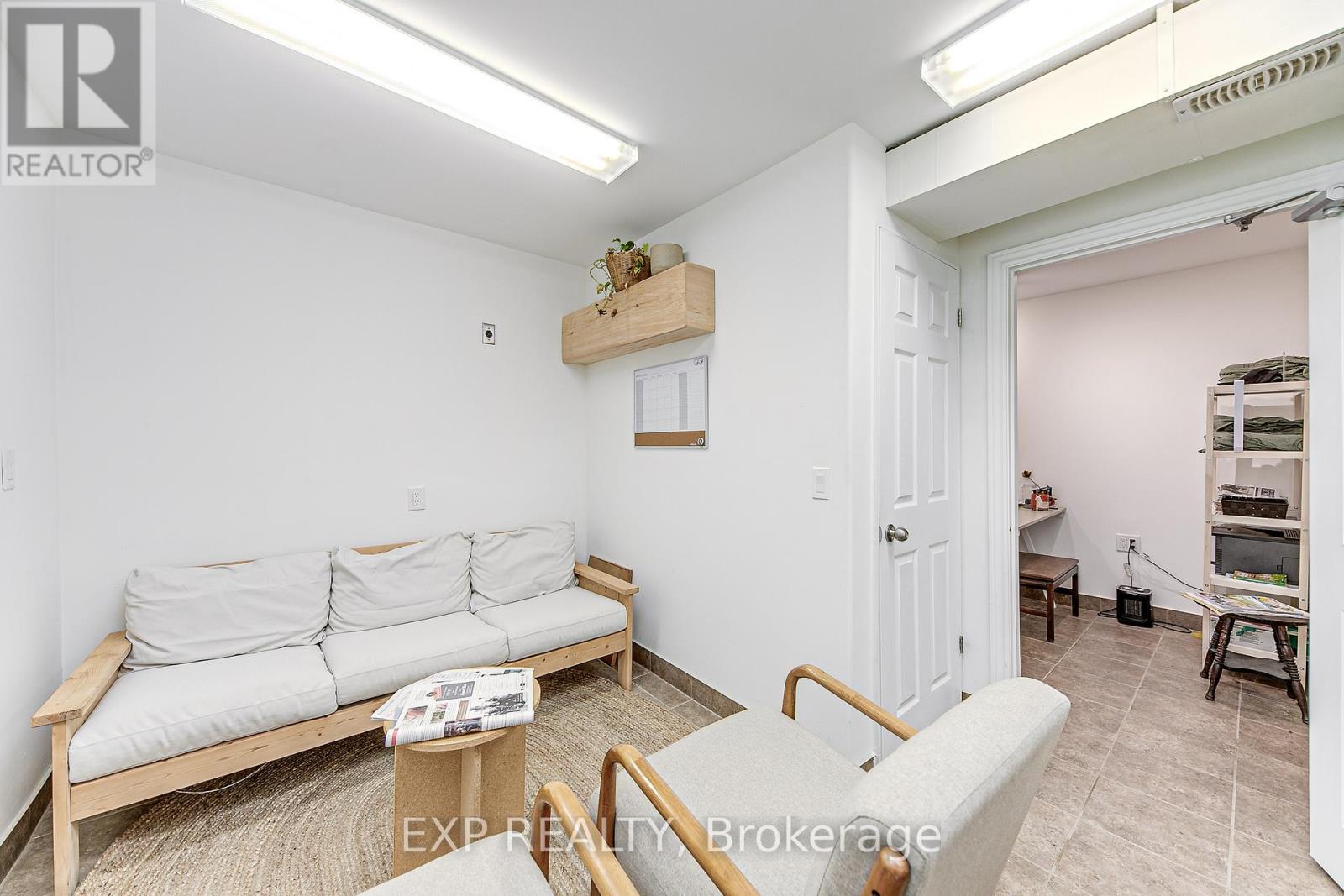 2 Francis Street E, Clearview (Creemore), Ontario  L0M 1G0 - Photo 24 - S12964434