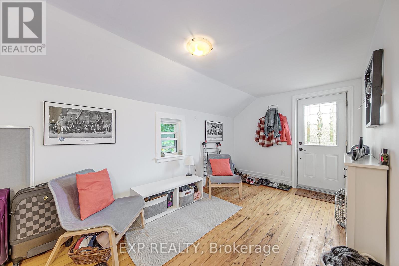 2 Francis Street E, Clearview (Creemore), Ontario  L0M 1G0 - Photo 27 - S12964434