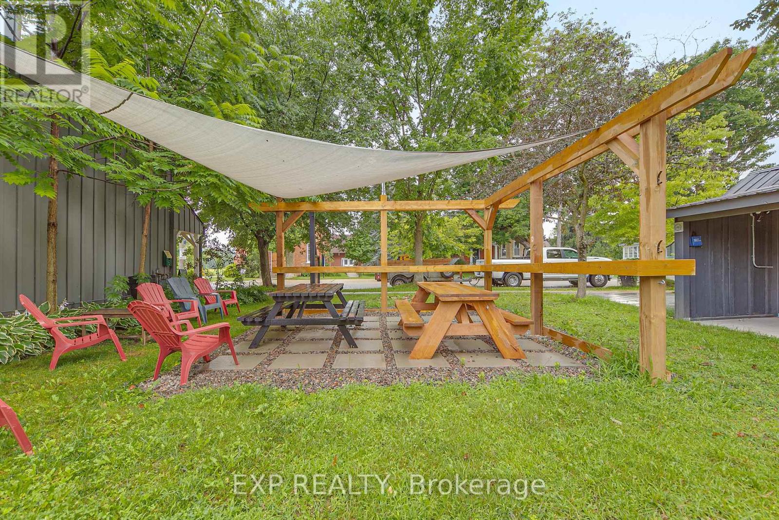 2 Francis Street E, Clearview (Creemore), Ontario  L0M 1G0 - Photo 3 - S12964434