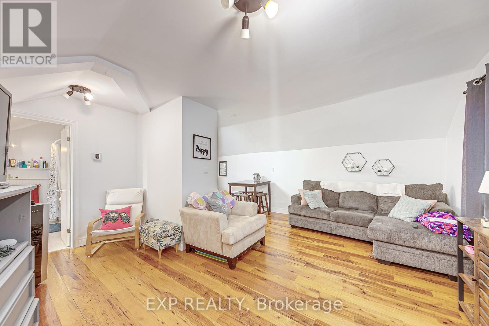 2 Francis Street E, Clearview (Creemore), Ontario  L0M 1G0 - Photo 35 - S12964434