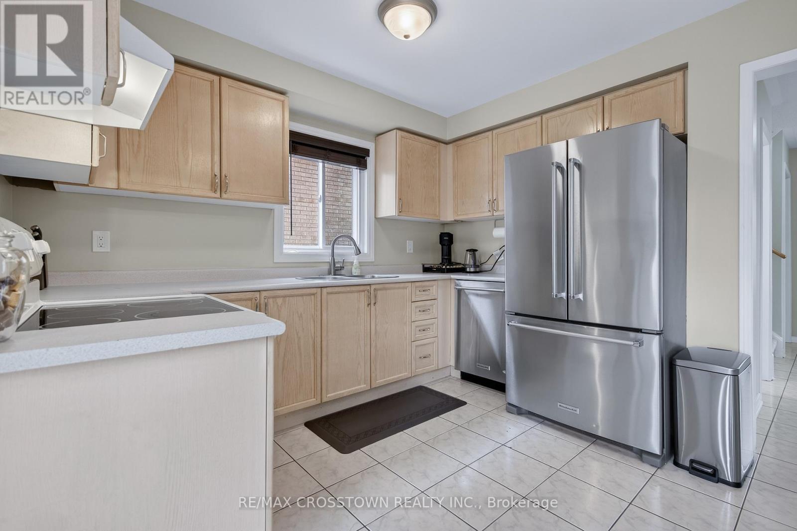 99 Bishop Drive, Barrie, Ontario  L4N 7P4 - Photo 12 - S12964544