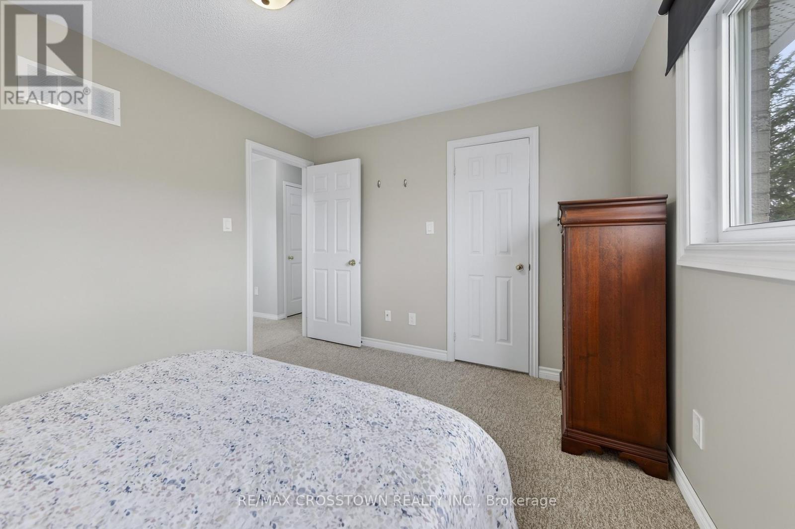 99 Bishop Drive, Barrie, Ontario  L4N 7P4 - Photo 19 - S12964544