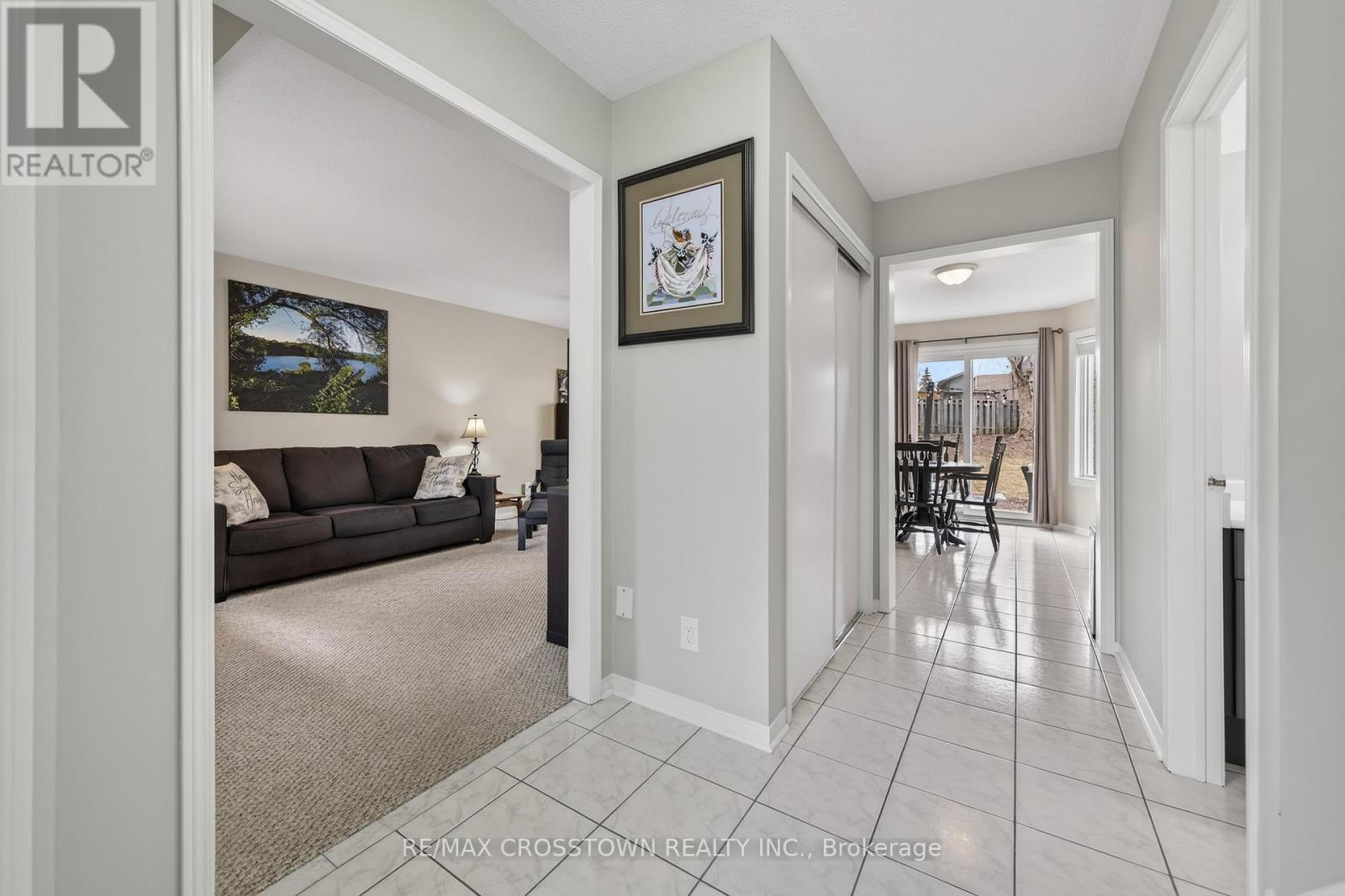 99 Bishop Drive, Barrie, Ontario  L4N 7P4 - Photo 4 - S12964544