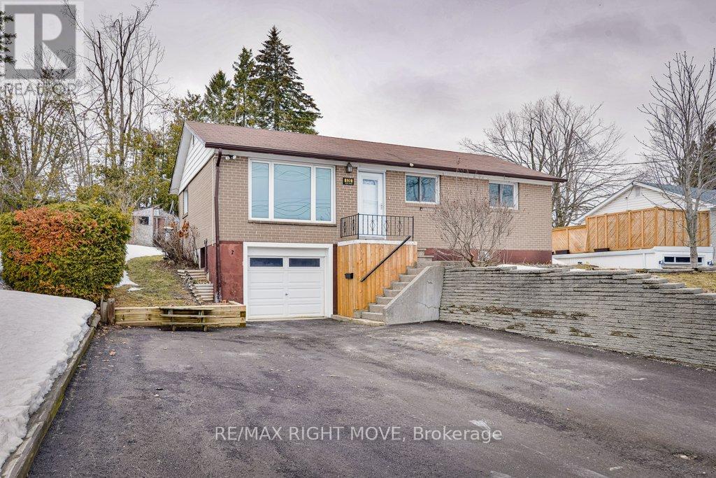 636 Mississaga Street W, Orillia, Ontario  L3V 3C6 - Photo 1 - S12964718