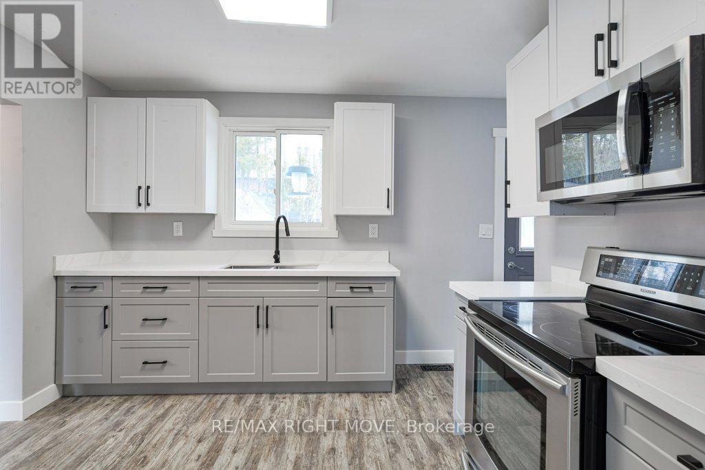 636 Mississaga Street W, Orillia, Ontario  L3V 3C6 - Photo 12 - S12964718