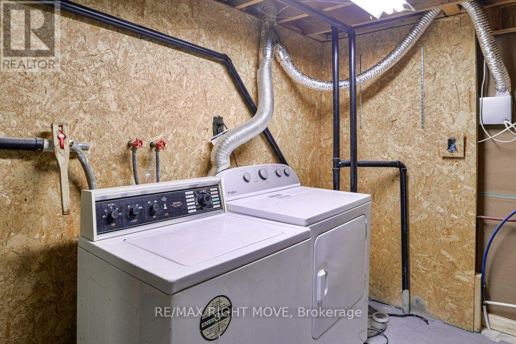 636 Mississaga Street W, Orillia, Ontario  L3V 3C6 - Photo 25 - S12964718