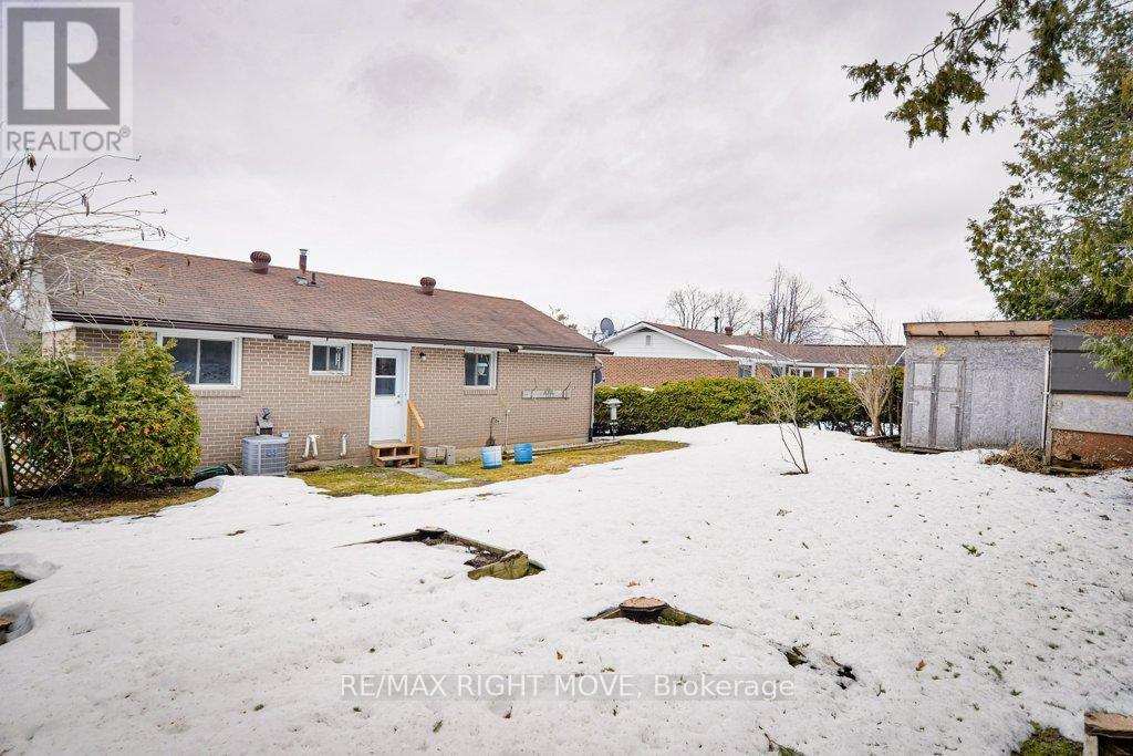636 Mississaga Street W, Orillia, Ontario  L3V 3C6 - Photo 29 - S12964718