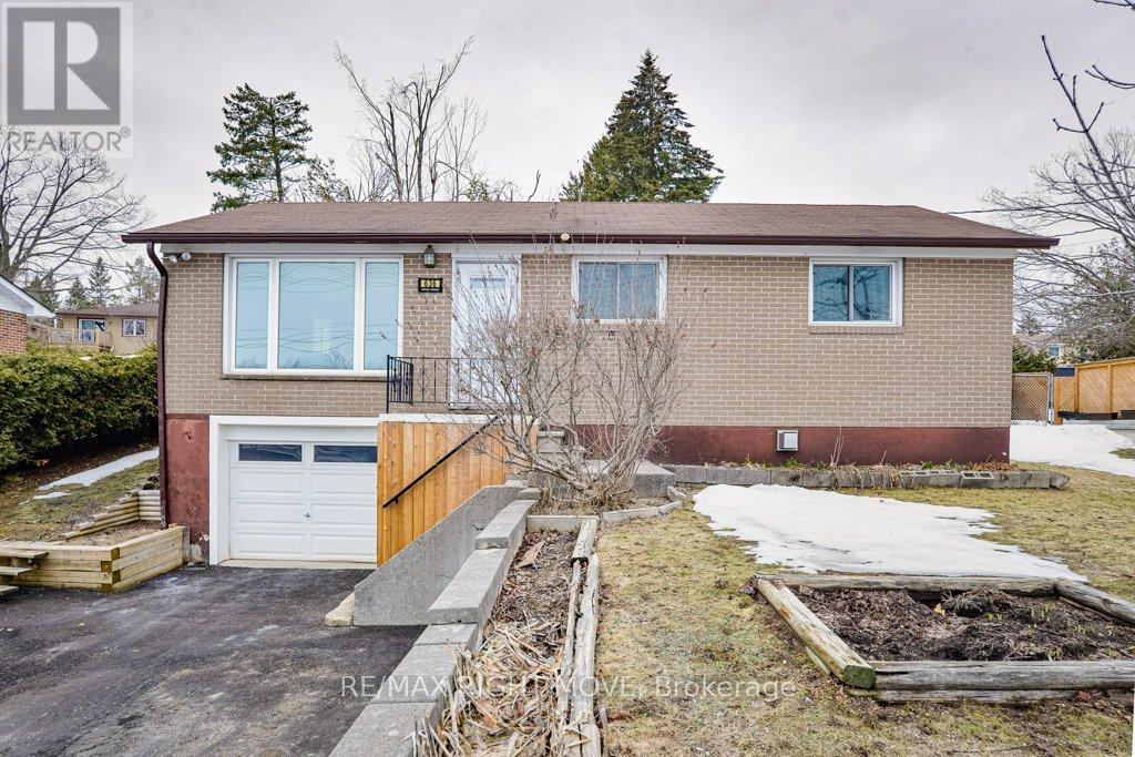 636 Mississaga Street W, Orillia, Ontario  L3V 3C6 - Photo 3 - S12964718