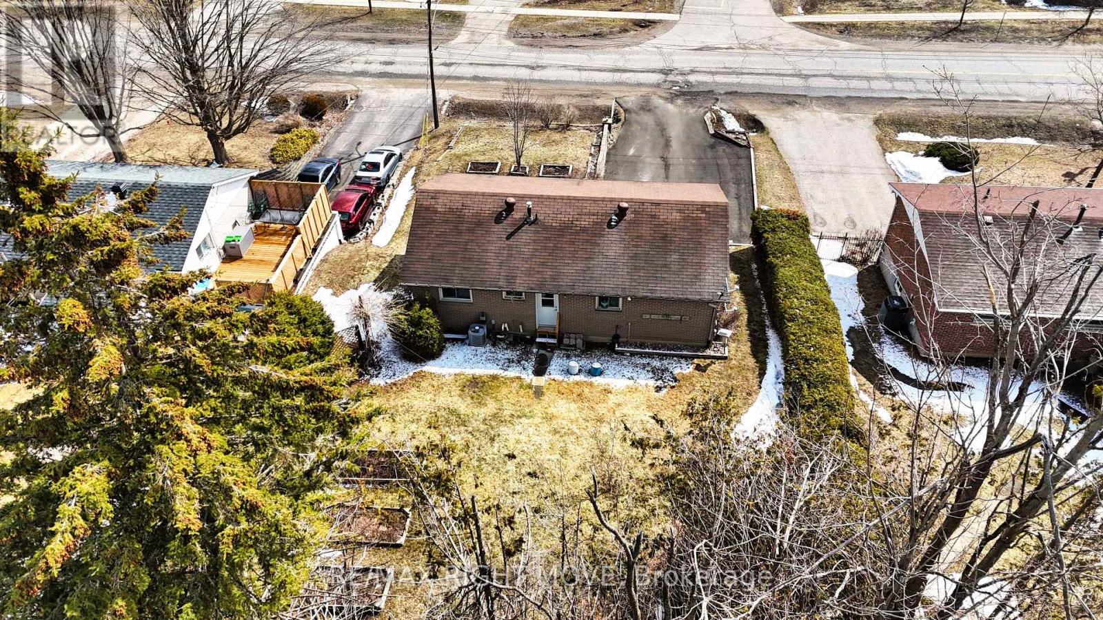 636 Mississaga Street W, Orillia, Ontario  L3V 3C6 - Photo 32 - S12964718