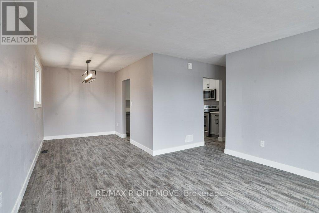 636 Mississaga Street W, Orillia, Ontario  L3V 3C6 - Photo 8 - S12964718