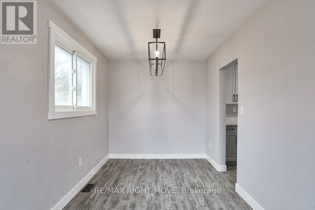 636 Mississaga Street W, Orillia, Ontario  L3V 3C6 - Photo 9 - S12964718