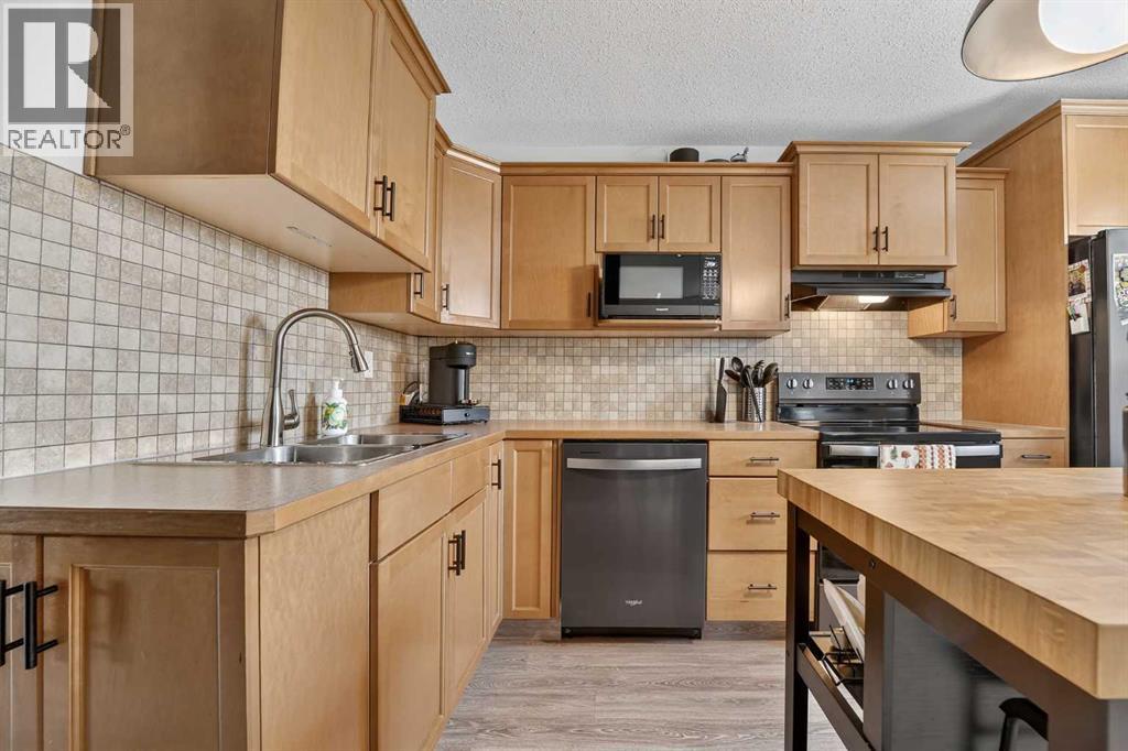 1016 42 Avenue N, Lethbridge, Alberta  T1H 6C1 - Photo 12 - A2299505