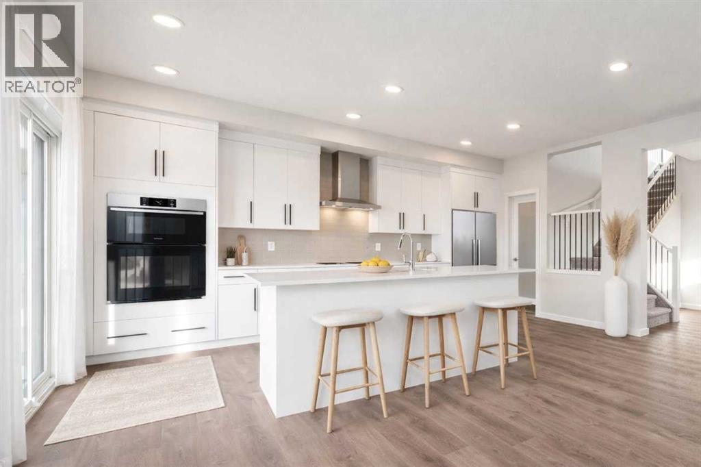 24 Heritage Link, Cochrane, Alberta  T4C 2J8 - Photo 1 - A2287354