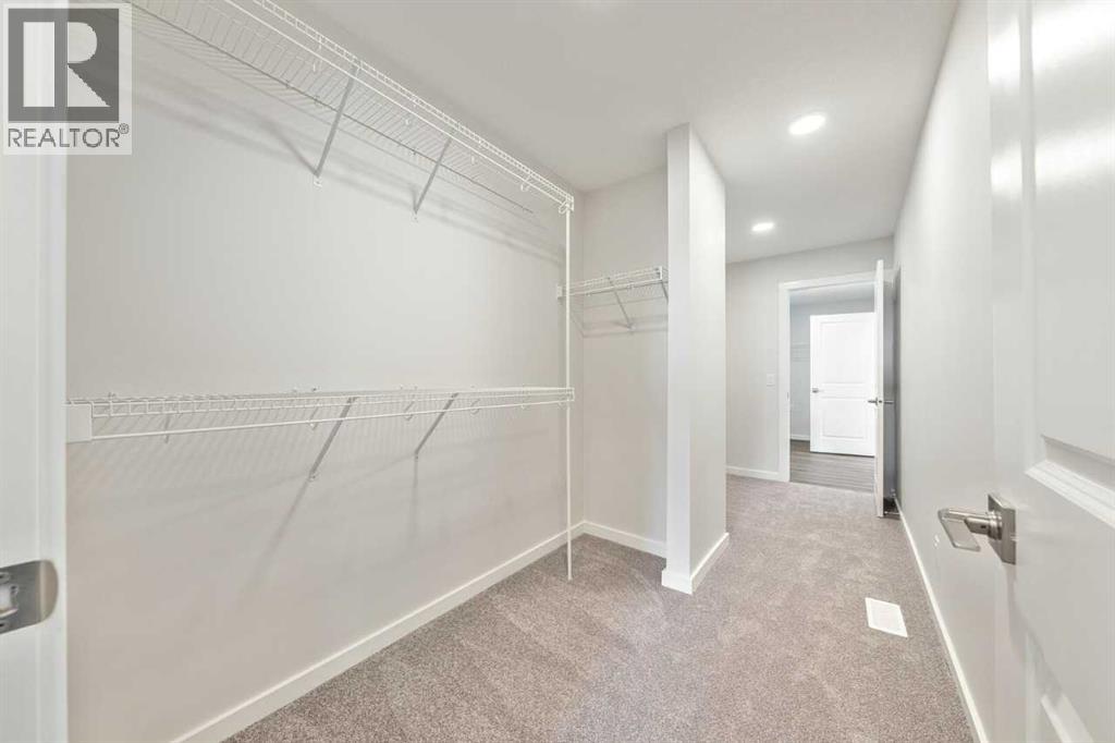 24 Heritage Link, Cochrane, Alberta  T4C 2J8 - Photo 12 - A2287354