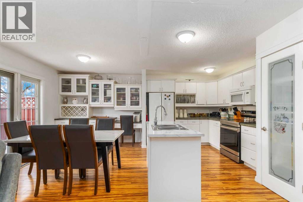 202 Bird Crescent, Fort Mcmurray, Alberta  T9H 4T3 - Photo 4 - A2284726