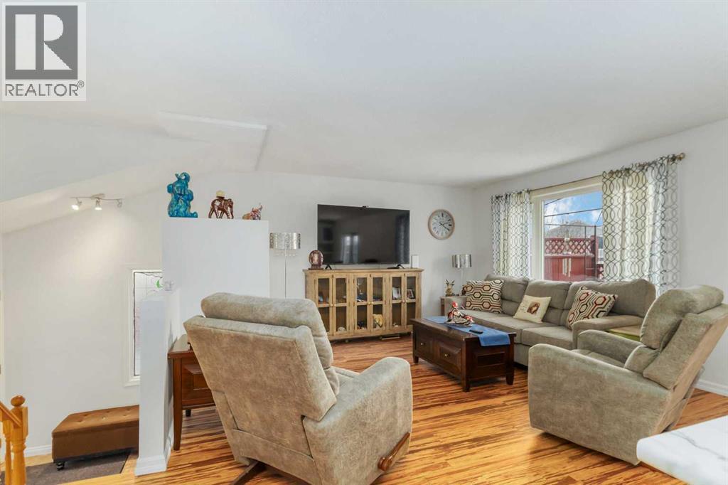 202 Bird Crescent, Fort Mcmurray, Alberta  T9H 4T3 - Photo 8 - A2284726