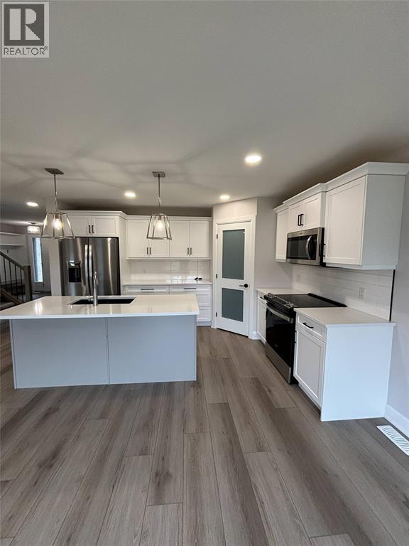 647 Ketter Way, Plympton-Wyoming, Ontario  N0N 1T0 - Photo 17 - 26006800