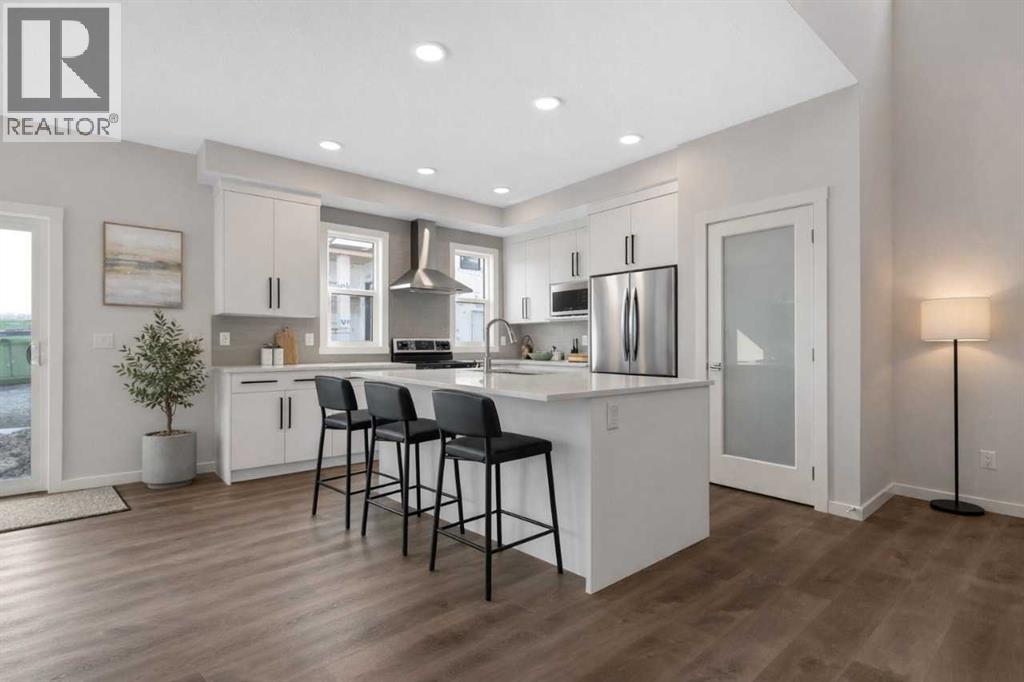 3 Heritage Link, Cochrane, Alberta  T4C 2J8 - Photo 4 - A2298211